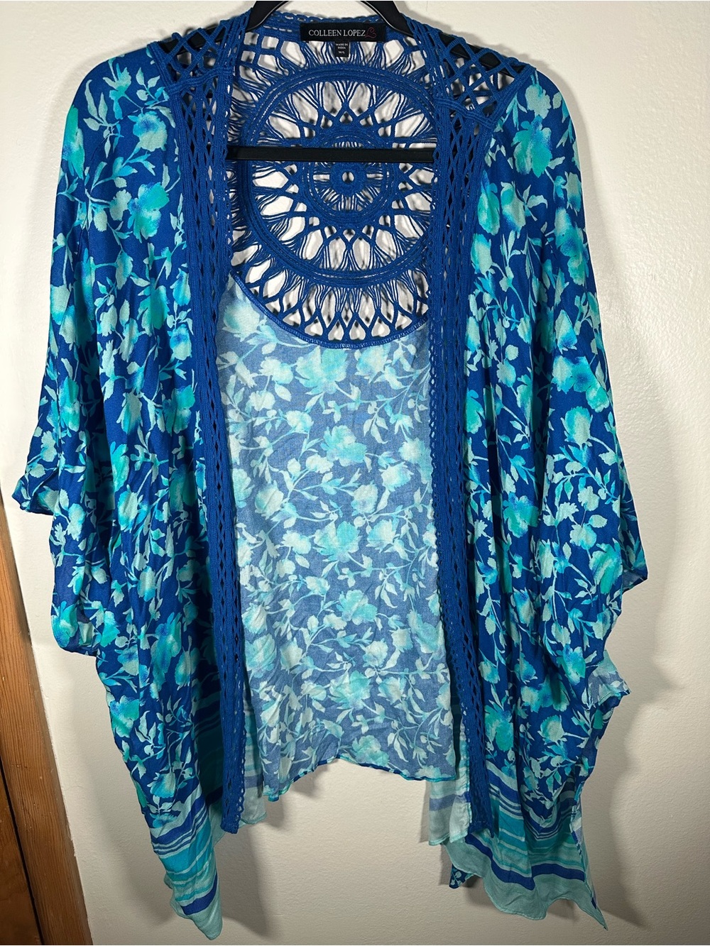 Colleen Lopez Blue Floral Crochet Inset Back Kimono Cardigan Topper M/L
